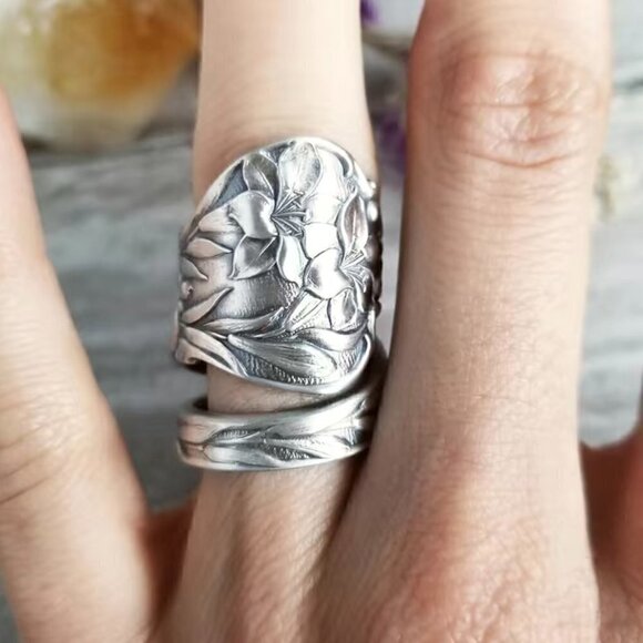 Boho Lily or Tulip Floral Adjustable Spoon Ring - Picture 5 of 10